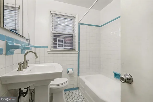 $350,000 | 8224 Laurel Drive, Parkville, MD 21234