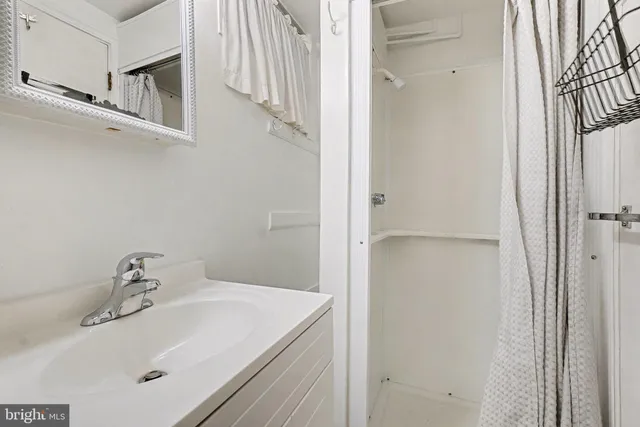 $350,000 | 8224 Laurel Drive, Parkville, MD 21234