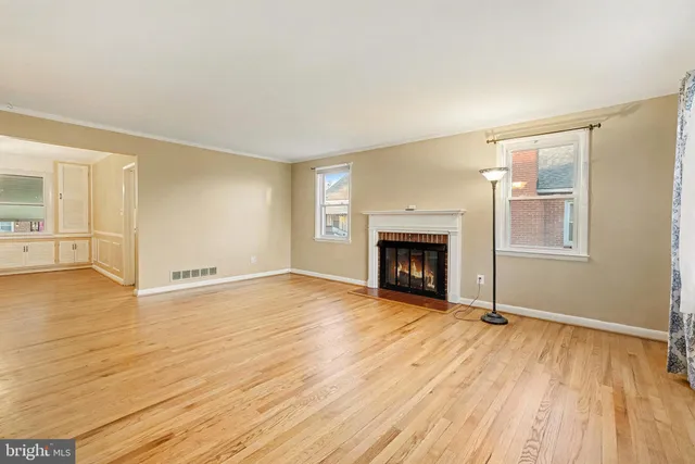 $350,000 | 8224 Laurel Drive, Parkville, MD 21234