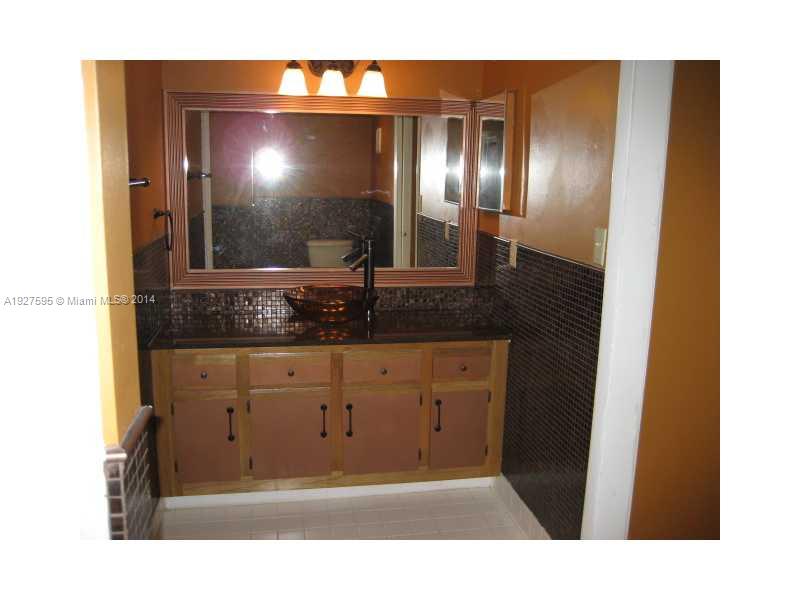 9826 West McNab Road, Unit 207 Tamarac, FL 33321 - Photo 12 of 20 Gallery Image 12