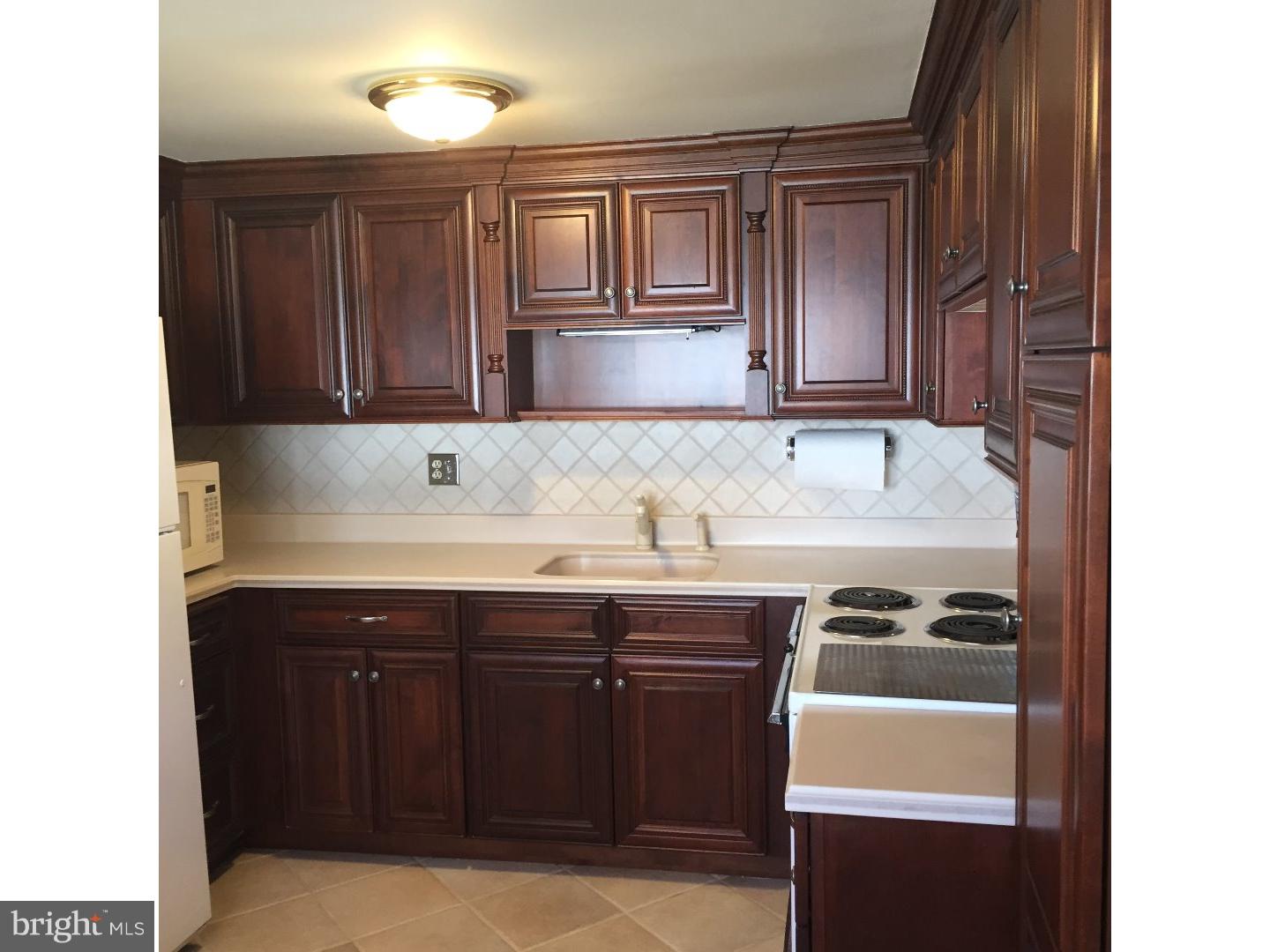 1559 Hampton Road Bensalem, PA 19020 - Photo 3 of 10