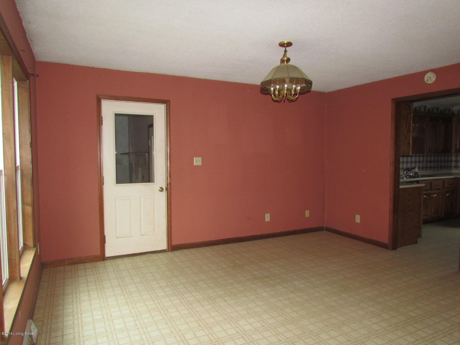 1515 Howevalley Road Cecilia, KY 42724 - Photo 10 of 17 Dining