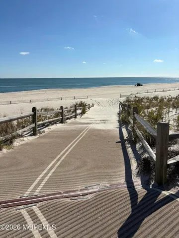 $350,000 | 10 West Rutherford Lane, Lavallette, NJ 08735