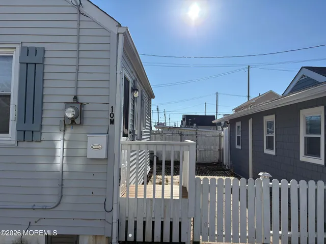 $350,000 | 10 West Rutherford Lane, Lavallette, NJ 08735
