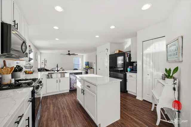 $380,000 | 1908 Pauline Place, Plano, IL 60545