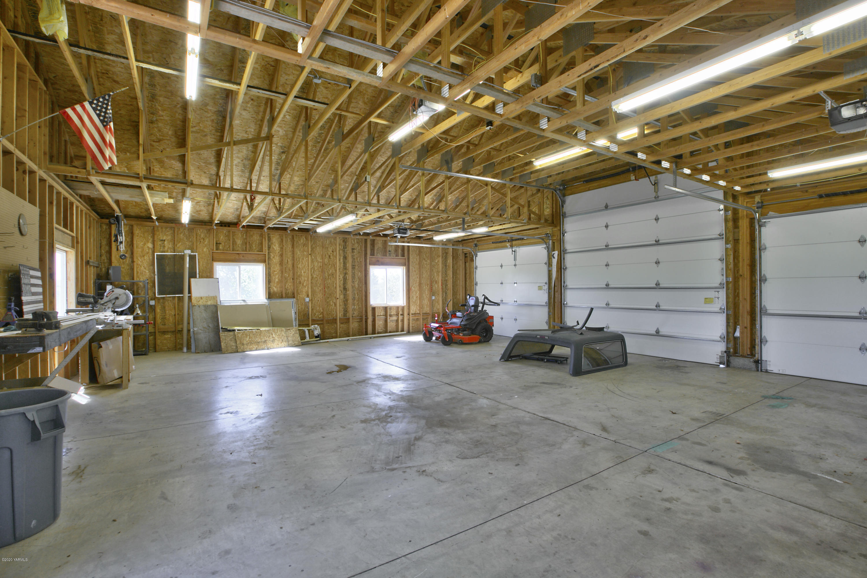 12306 Summitview Ext Road Yakima, WA 98908 - Photo 24 of 30 a view of a garage