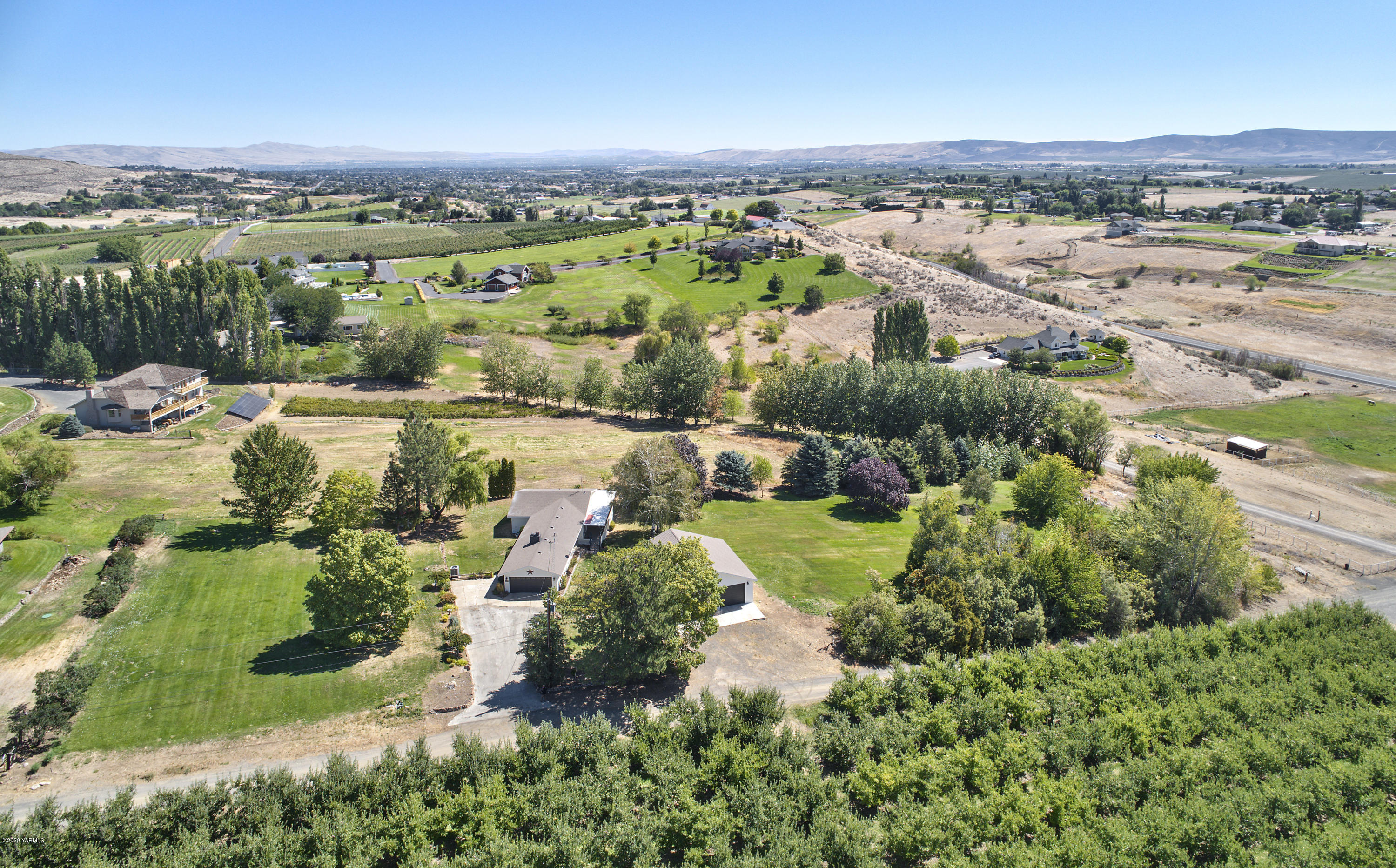 12306 Summitview Ext Road Yakima, WA 98908 - Photo 27 of 30 an aerial view of multiple house