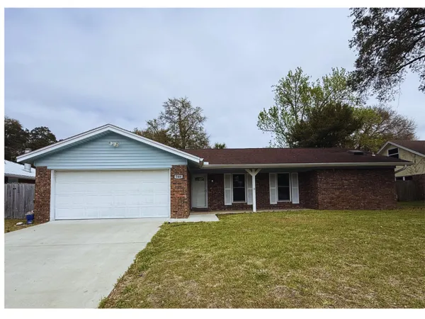 $2,000 | 709 Osage Drive, Fort Walton Beach, FL 32547