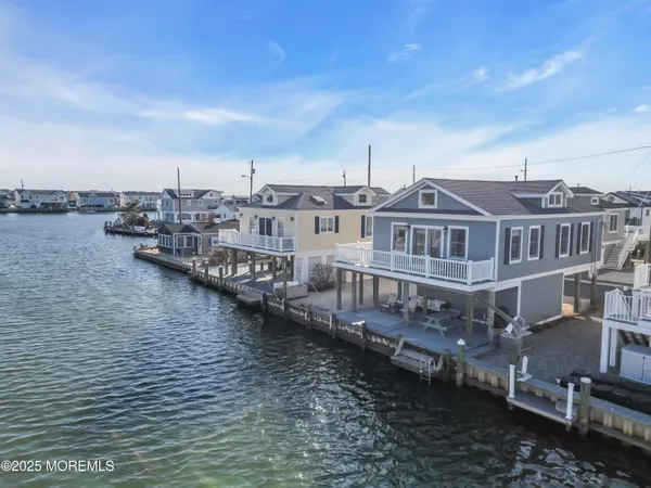 a view of a house with roof deck