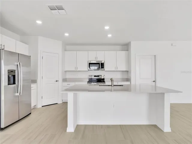 $2,750 | 8505 Bella Mar Trail, Palmetto, FL 34221