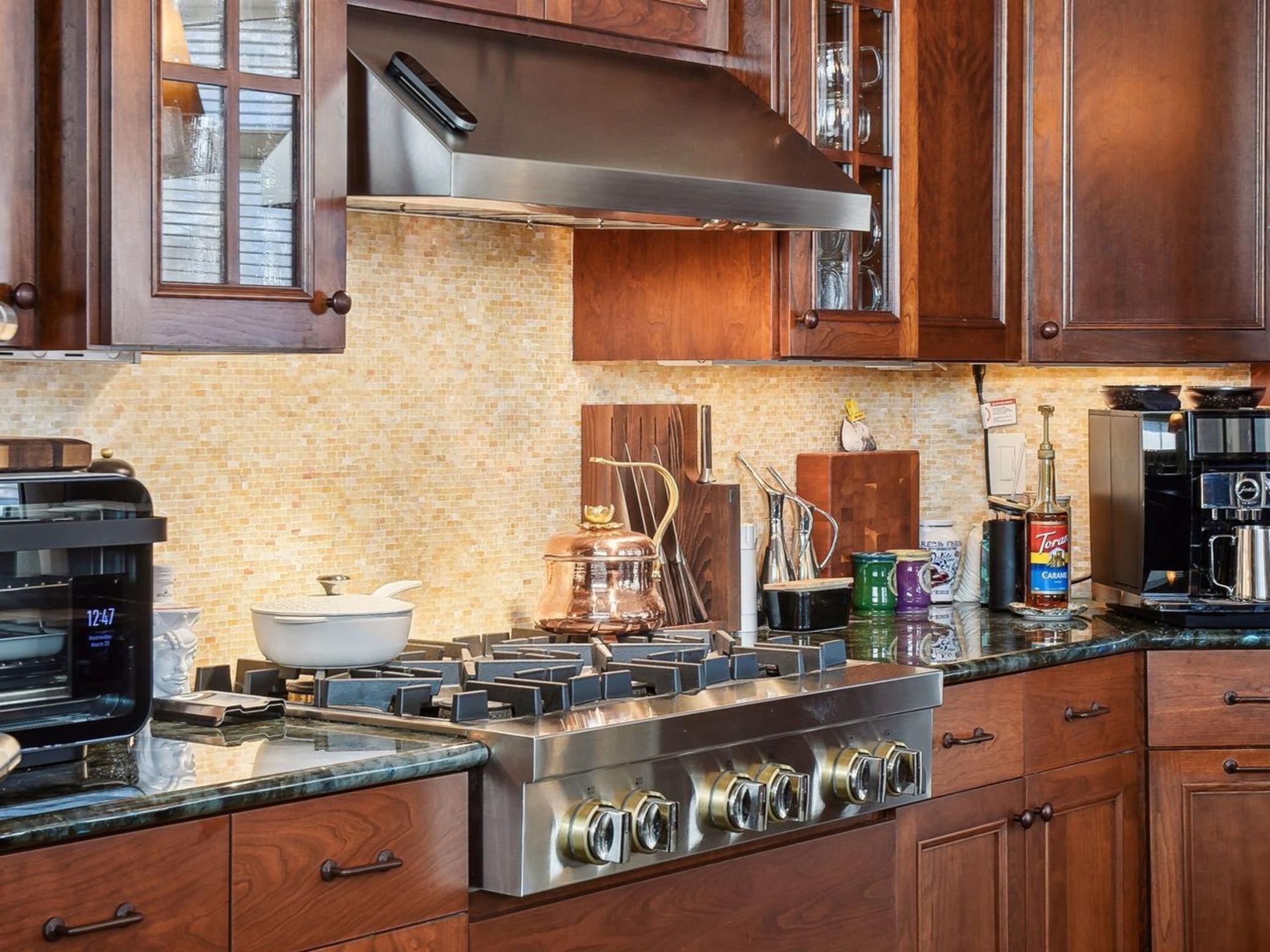 8807 Lake Riley Drive Chanhassen, MN 55317 - Photo 9 of 50 Gallery Image 9