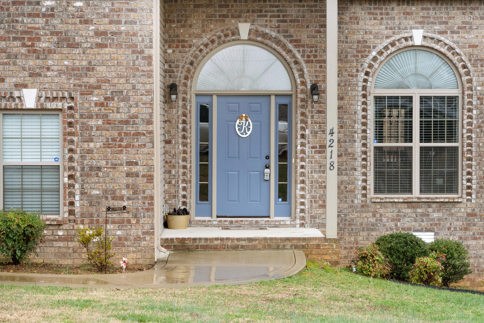 4218 Station Road Cunningham, TN 37052 - Photo 5 of 32 a view of a brick house with a large windows