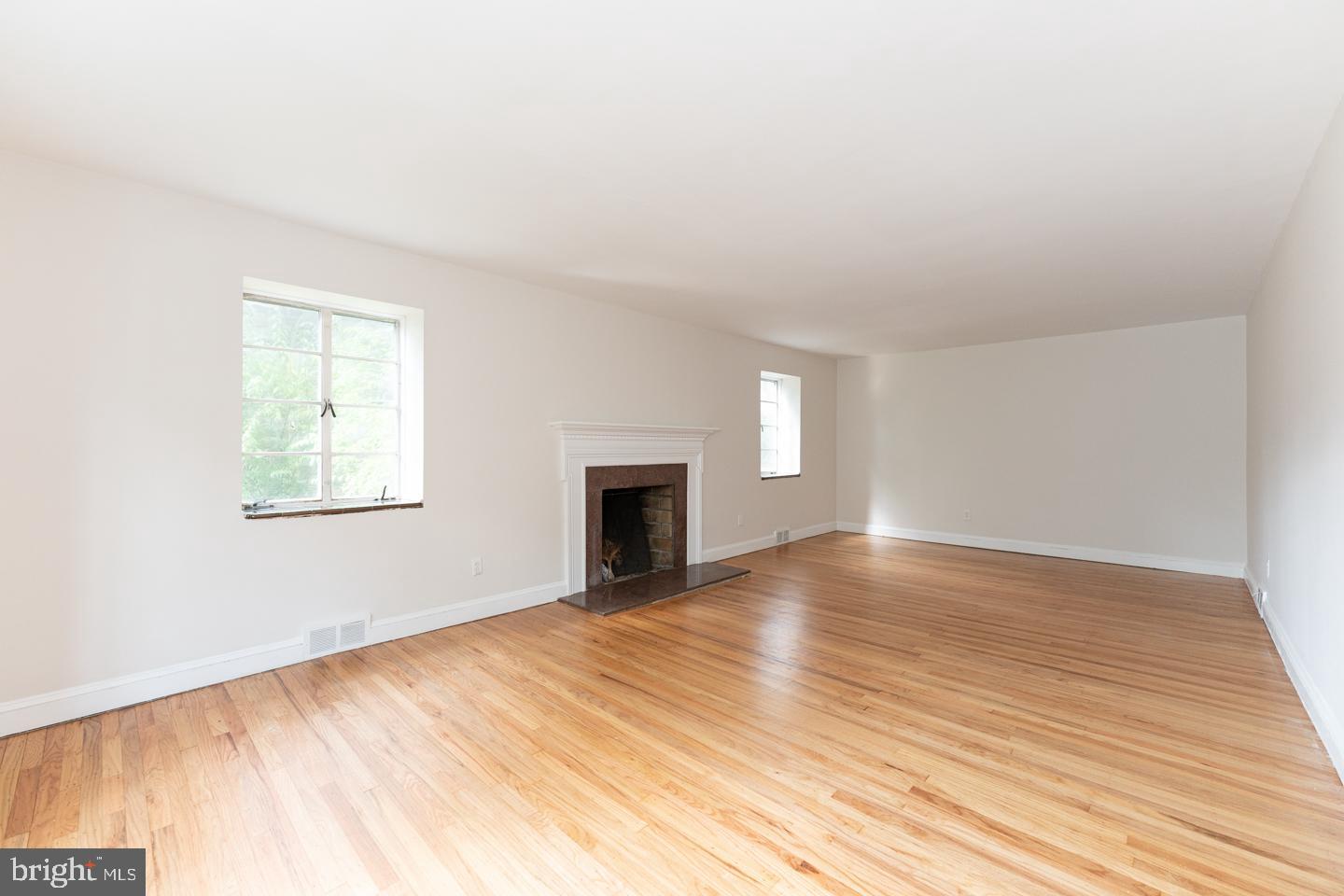 622 Greythorne Road Wynnewood, PA 19096 - Photo 7 of 50 Living Room