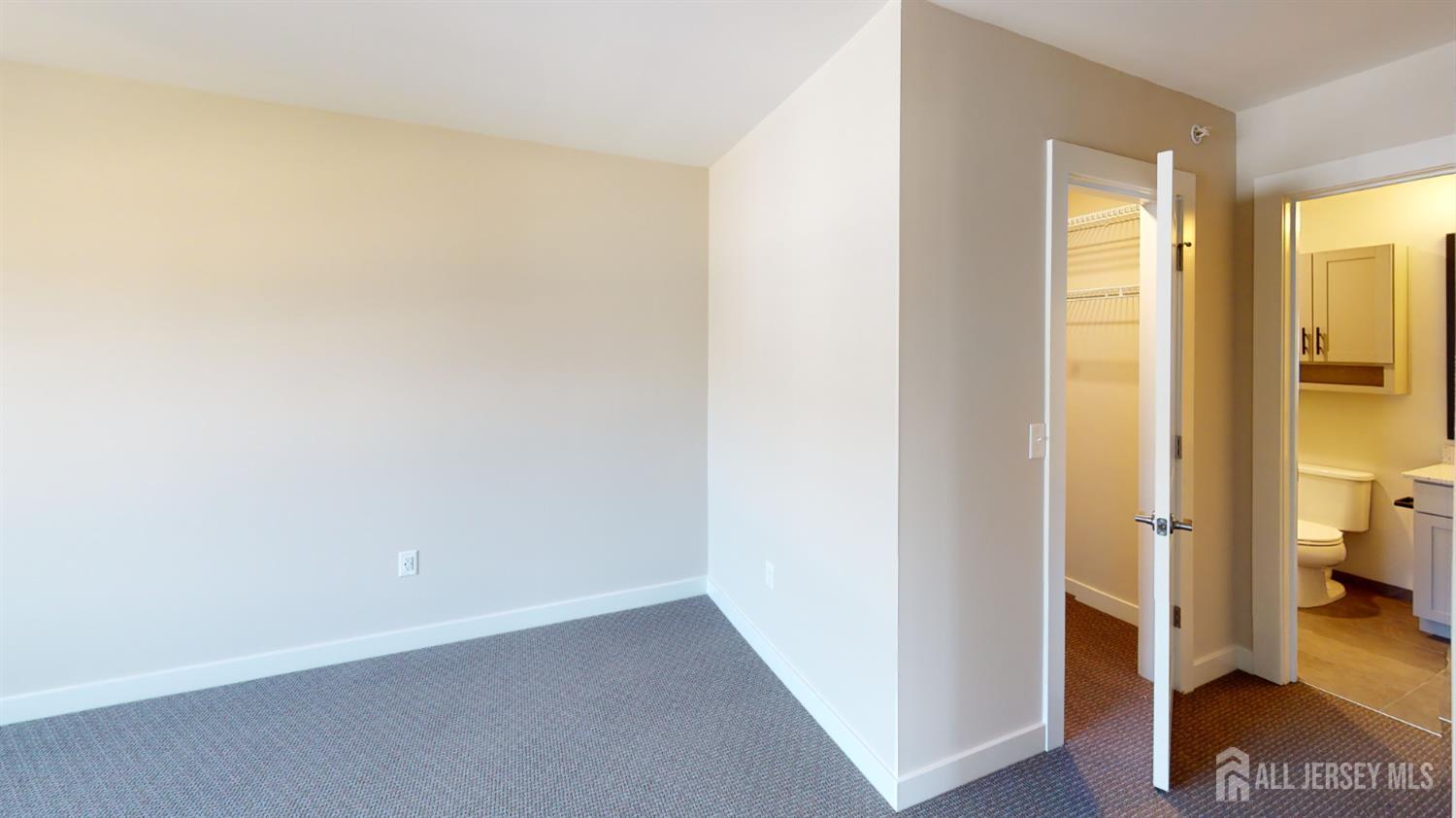 601 Novak Terrace Parlin, NJ 08859 - Photo 9 of 19