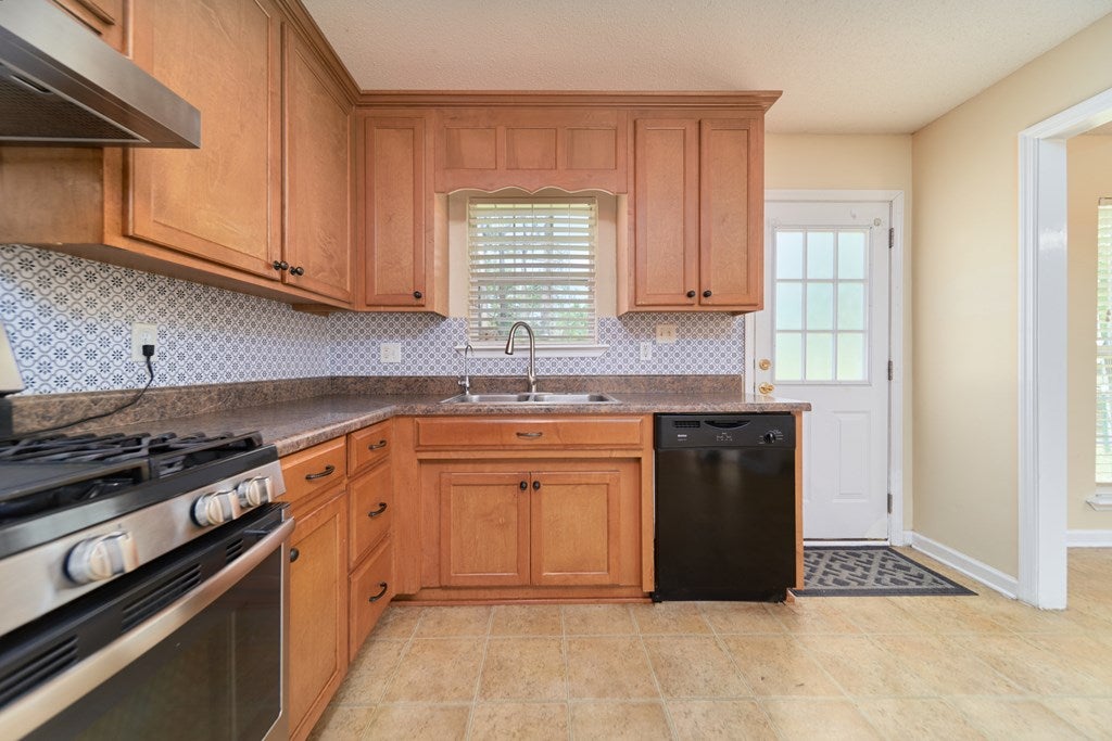 4104 Beaver Run Road Valdosta, GA 31601 - Photo 7 of 34 Gallery Image 7