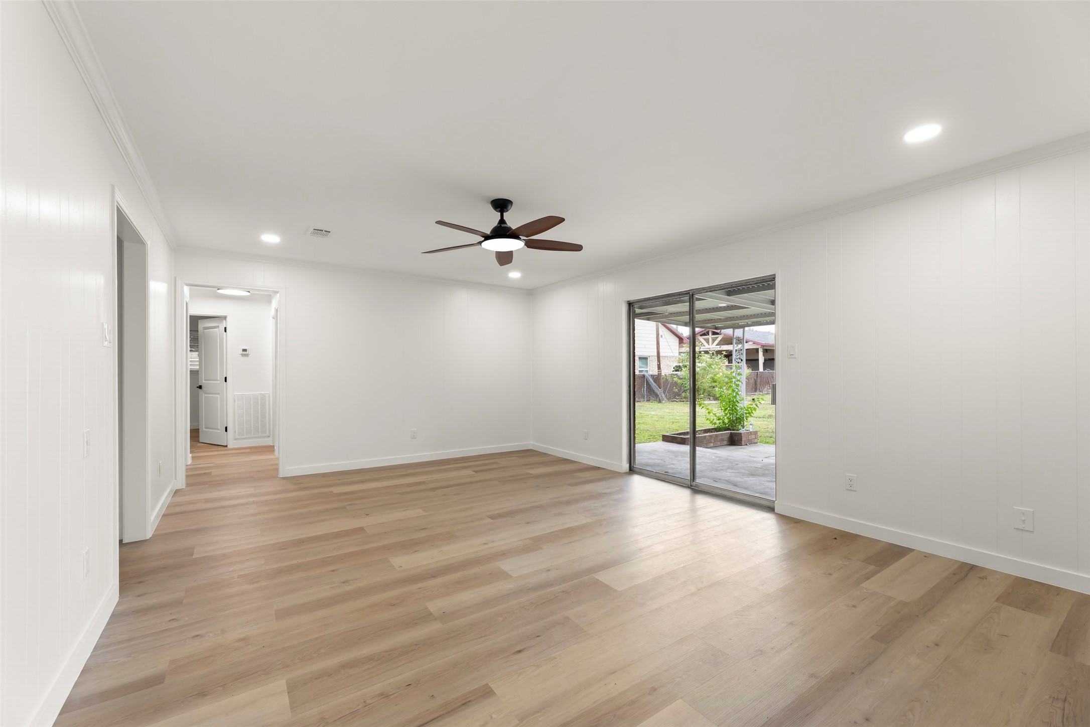 3225 Bostic Street Houston, TX 77093 - Photo 3 of 50 Open concept and abundant light
