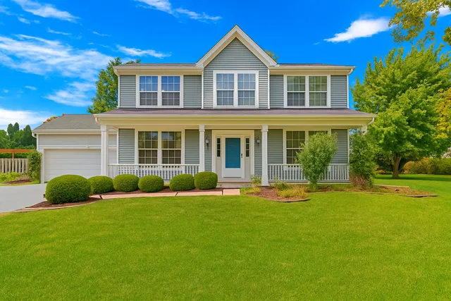 $439,900 | 586 Harvard Court, Lindenhurst, IL 60046