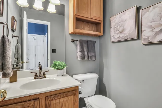 $439,900 | 586 Harvard Court, Lindenhurst, IL 60046