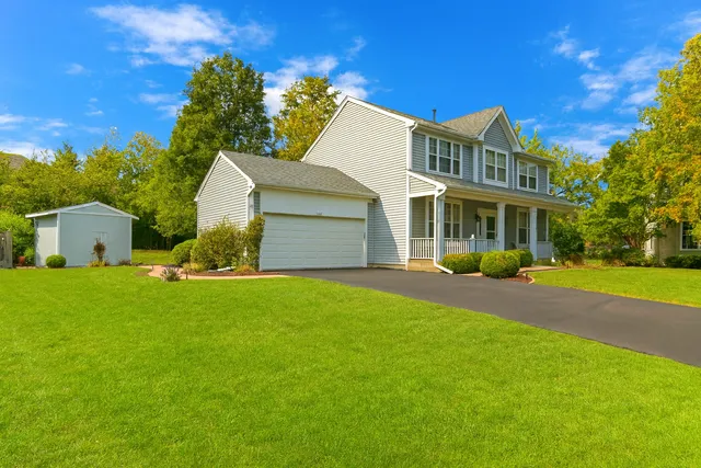 $439,900 | 586 Harvard Court, Lindenhurst, IL 60046