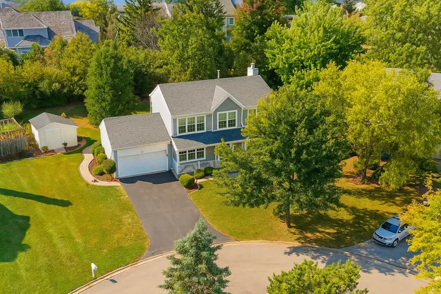 $439,900 | 586 Harvard Court, Lindenhurst, IL 60046