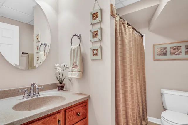 $439,900 | 586 Harvard Court, Lindenhurst, IL 60046