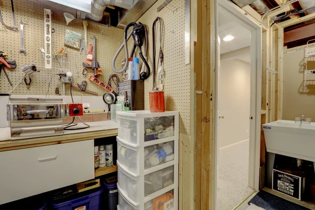 $439,900 | 586 Harvard Court, Lindenhurst, IL 60046