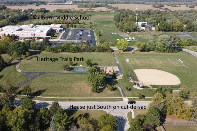 $439,900 | 586 Harvard Court, Lindenhurst, IL 60046