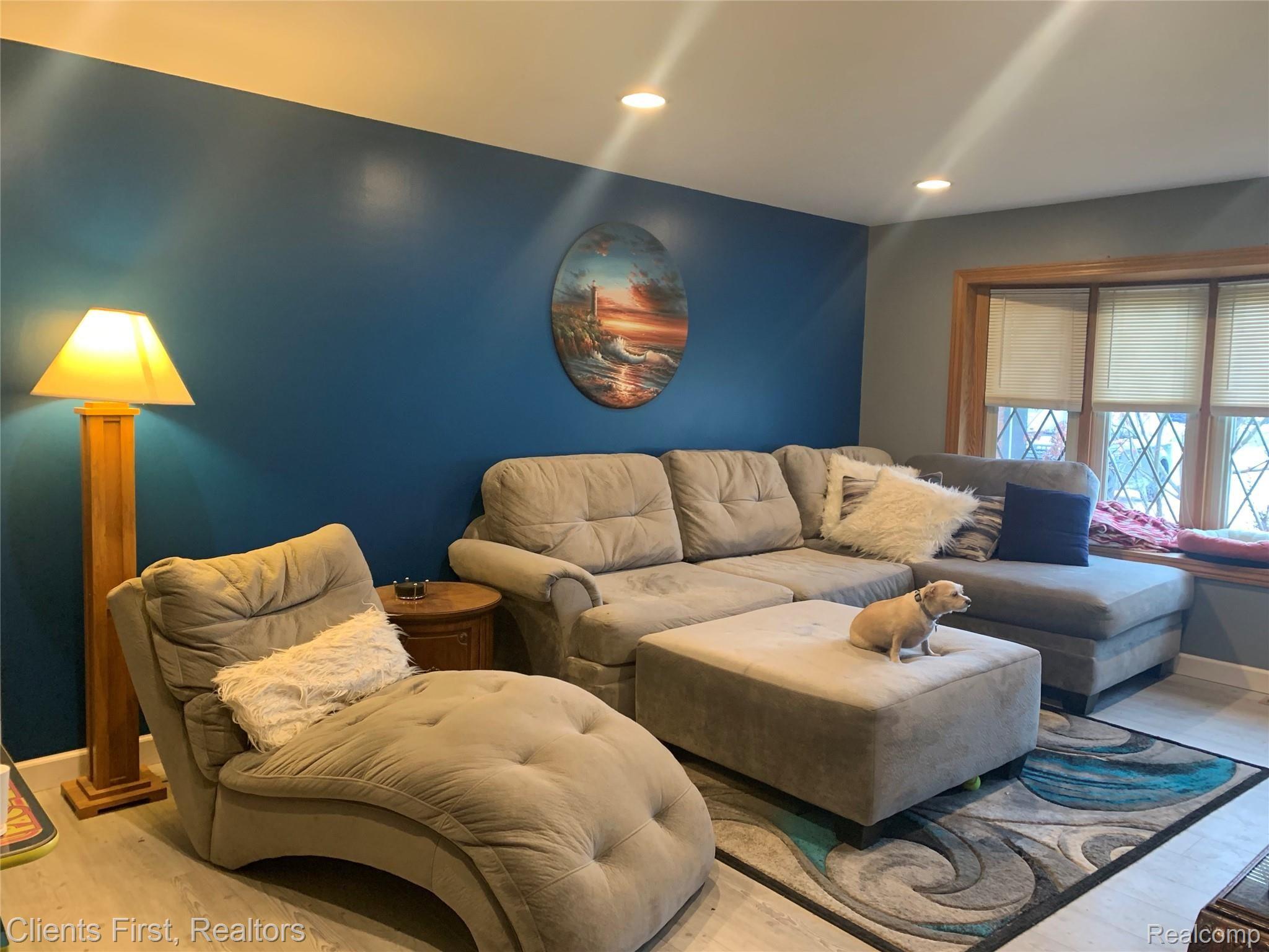 13265 12 Mile Road Warren, MI 48088 - Photo 5 of 25 lJ17q3vYQua1mCi2BD1l+Q.jpg