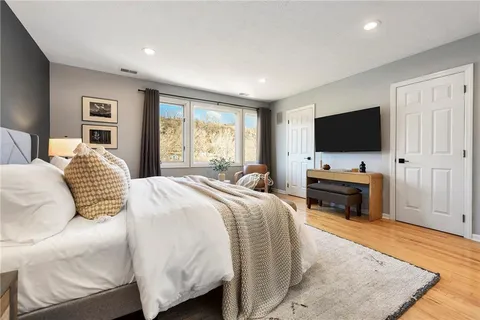 $799,000 | 71 Waterfront Drive, Pittsburgh, PA 15222