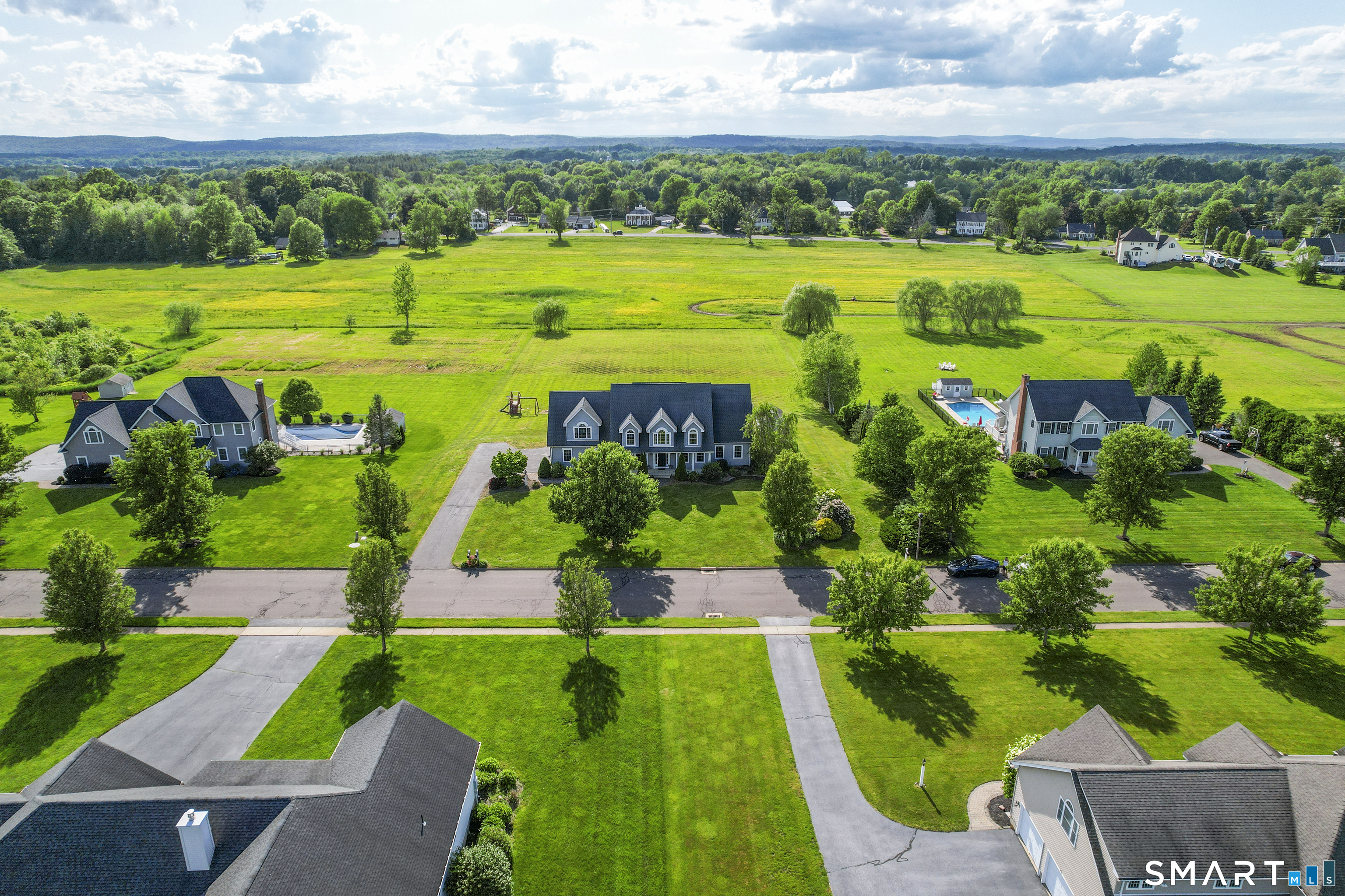44 Farmstead Lane Suffield, CT 06078 - Photo 39 of 39 an aerial view of tennis court