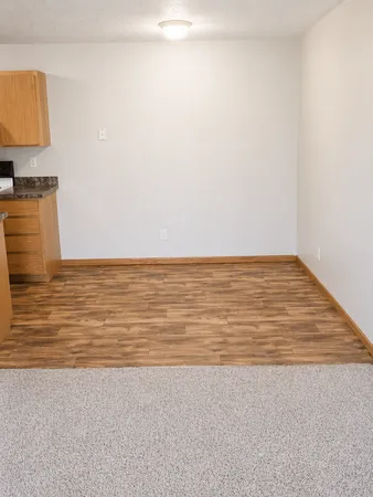 $929 | 735 West 10th Street, Unit 206, Rush City, MN 55069