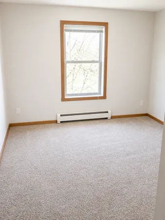 $929 | 735 West 10th Street, Unit 206, Rush City, MN 55069
