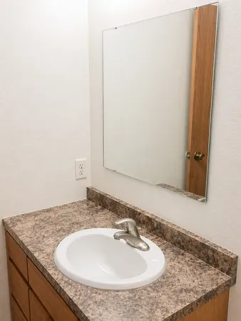 $929 | 735 West 10th Street, Unit 206, Rush City, MN 55069