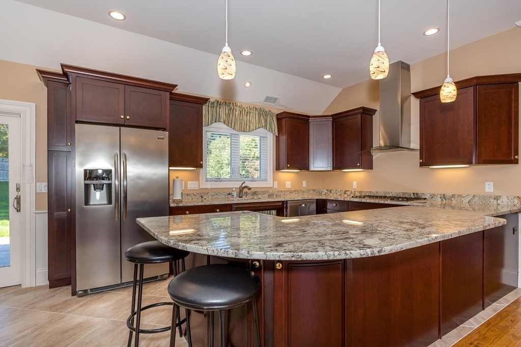 33 Wentworth Road Canton, MA 02021 - Photo 2 of 23