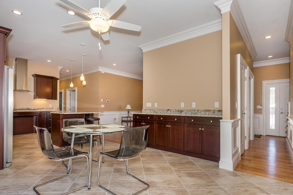 33 Wentworth Road Canton, MA 02021 - Photo 4 of 23