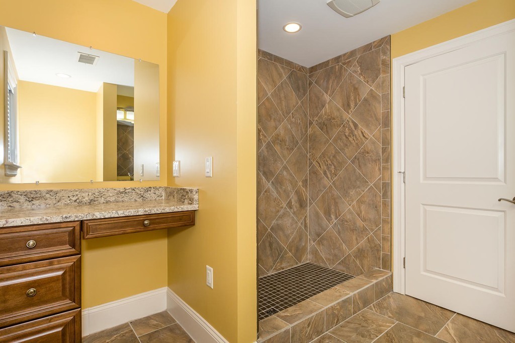 33 Wentworth Road Canton, MA 02021 - Photo 9 of 23