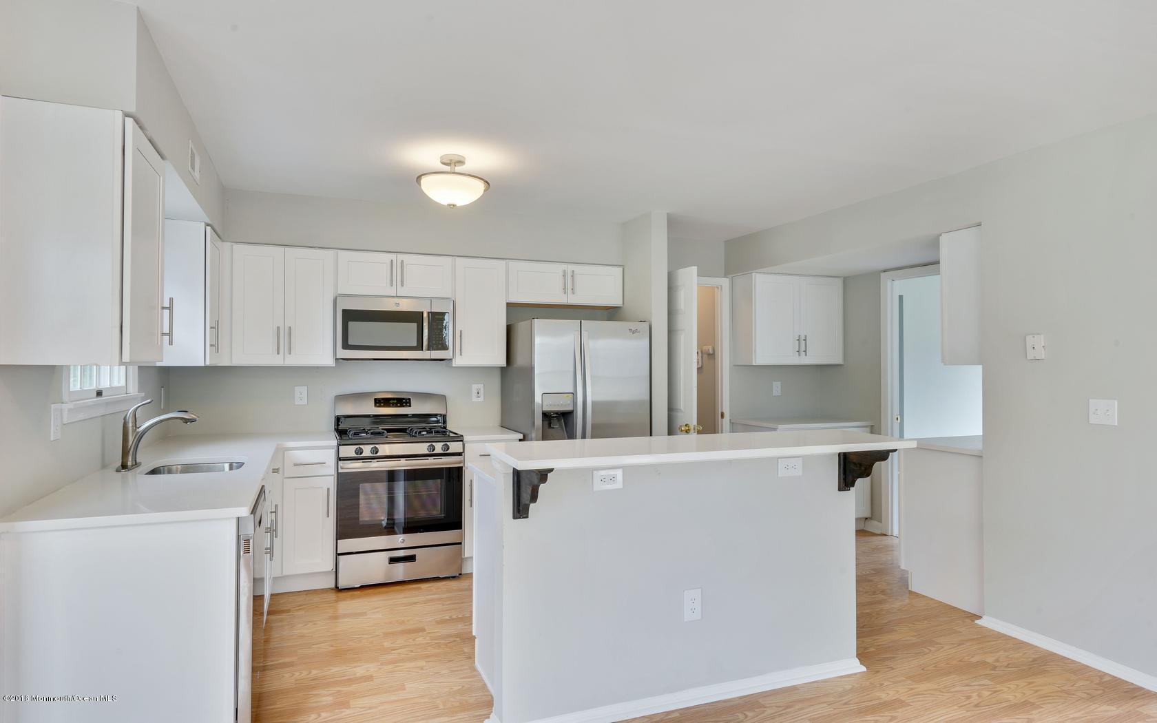251 Sextant Road Manahawkin, NJ 08050 - Photo 9 of 25 19