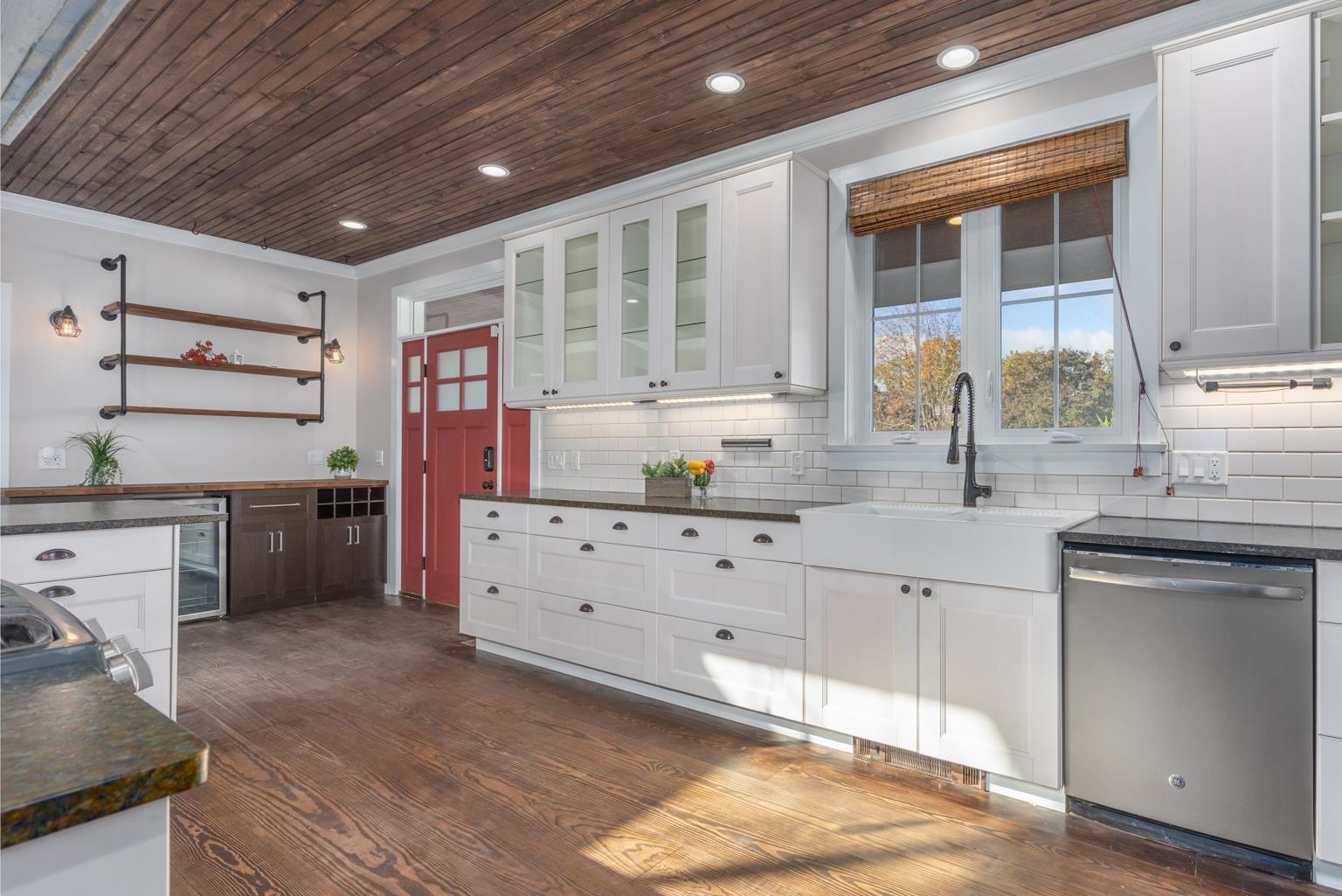 52 B Old Stage Road Madbury, NH 03823 - Photo 3 of 49 Gallery Image 3