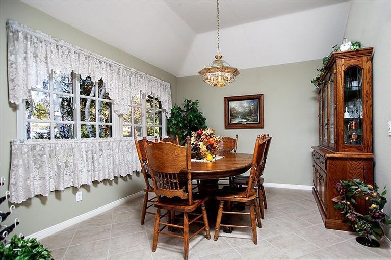 161 Valley Gate Road Simi Valley, CA 93065 - Photo 8 of 31 Additional Photo