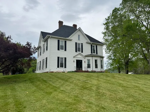 $569,000 | 17749 Main Street, Buchanan, VA 24066
