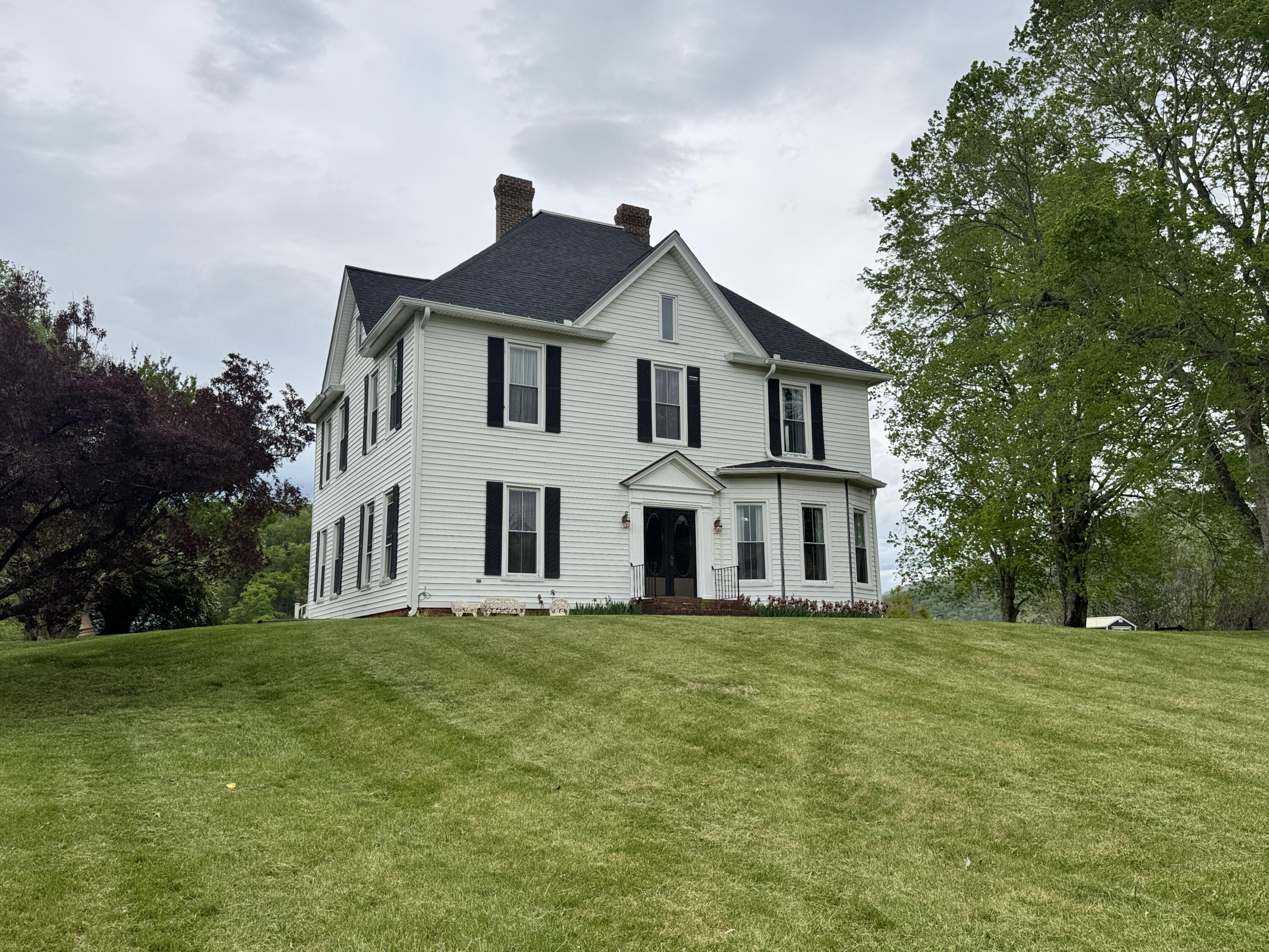 17749 Main Street Buchanan, VA 24066 - Photo 19 of 58 IMG_3227