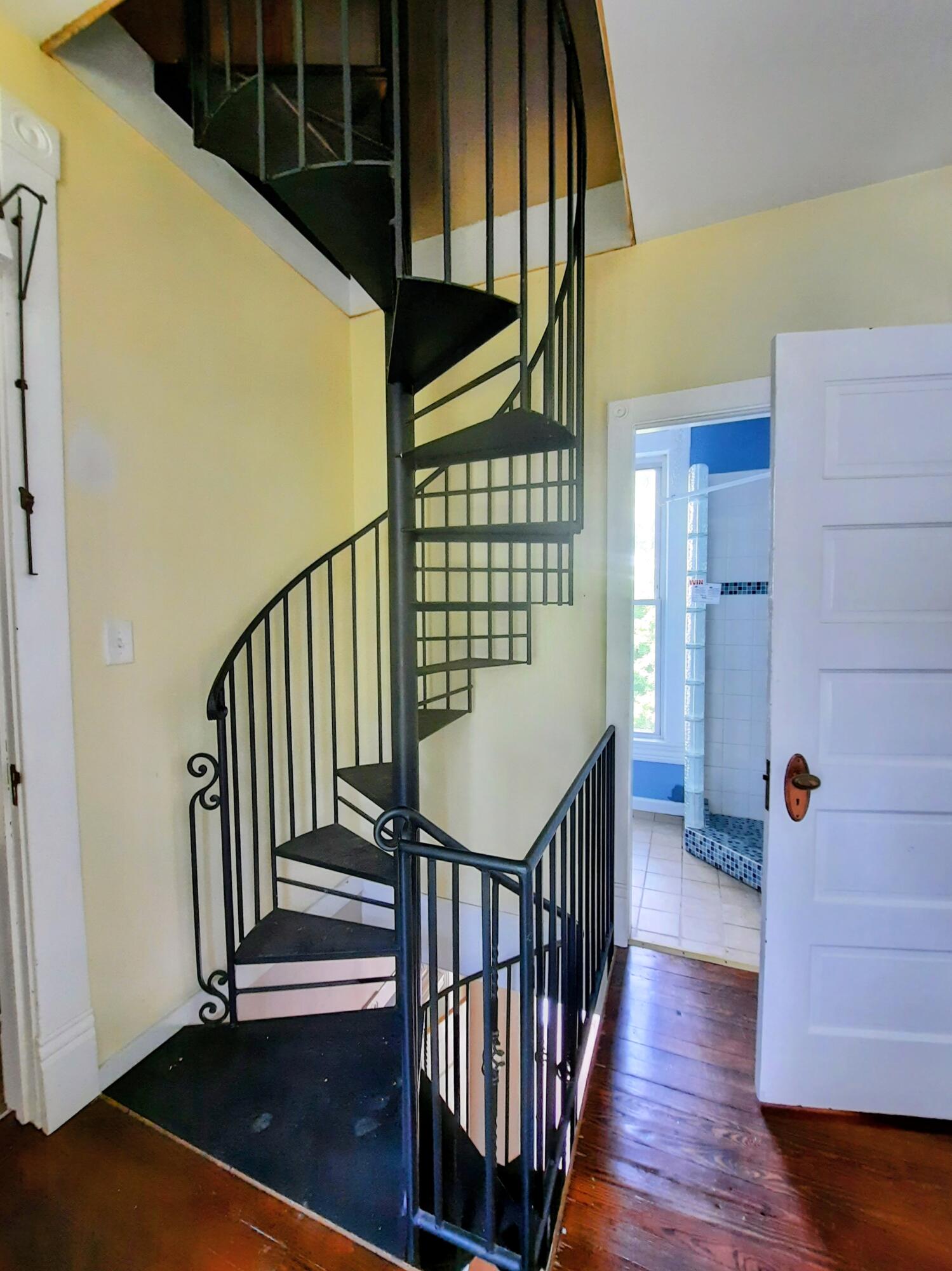 17749 Main Street Buchanan, VA 24066 - Photo 5 of 58 20220616_113427~2