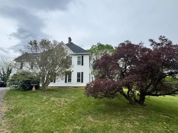 $569,000 | 17749 Main Street, Buchanan, VA 24066