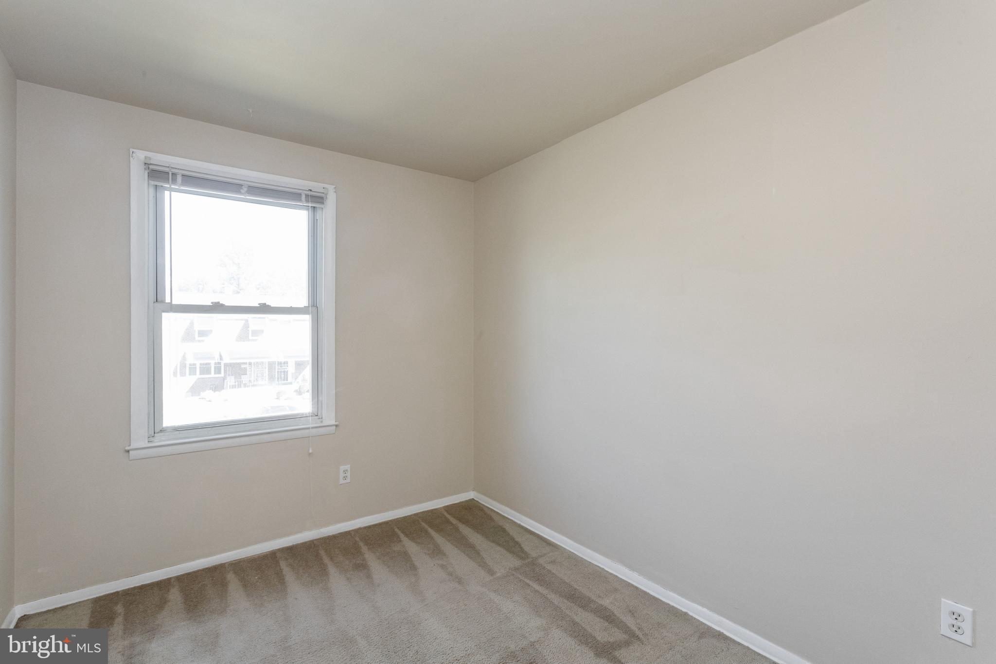 5205 Hillwell Road Baltimore, MD 21229 - Photo 17 of 39 Gallery Image 17