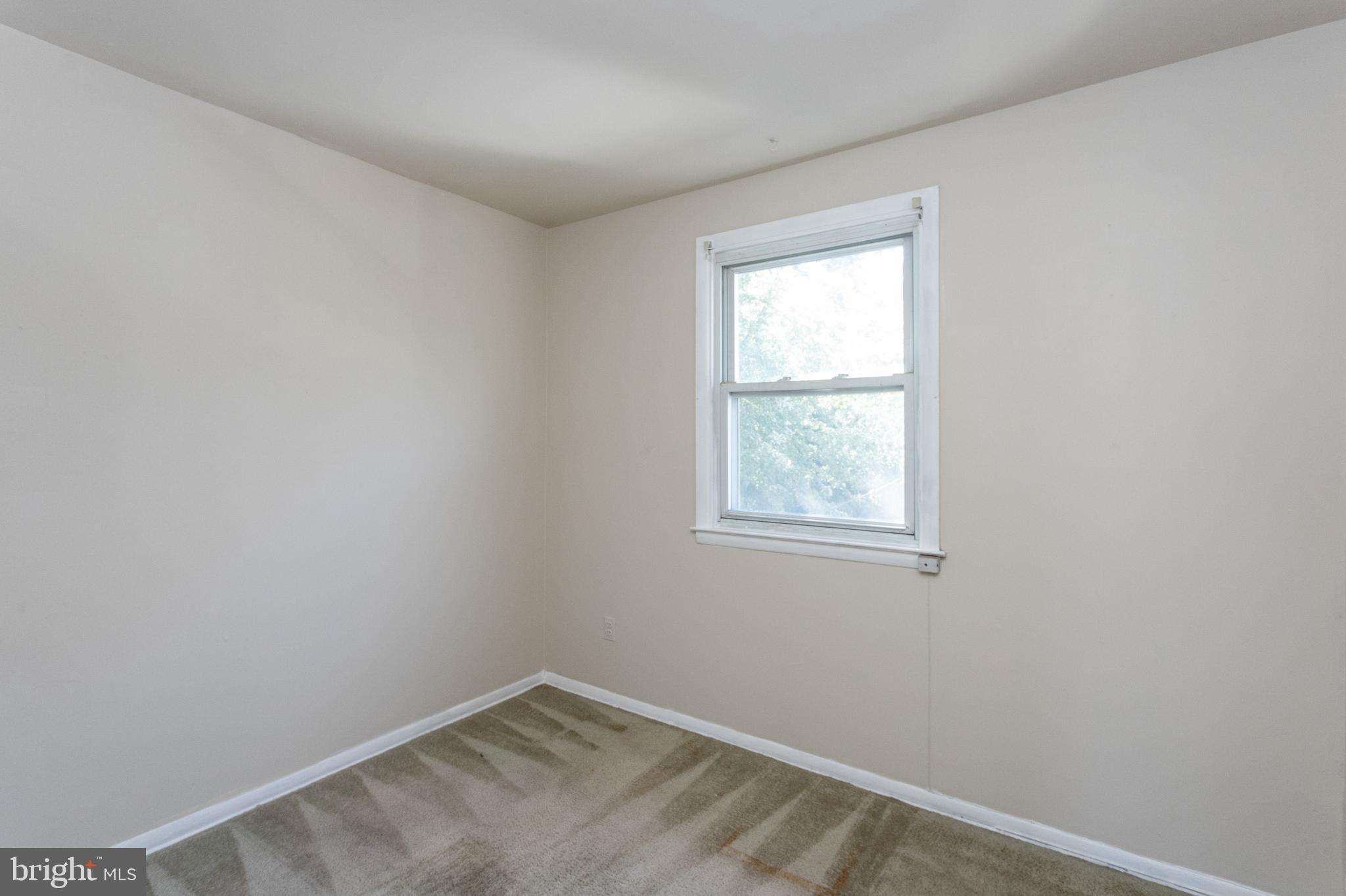 5205 Hillwell Road Baltimore, MD 21229 - Photo 18 of 39 Gallery Image 18