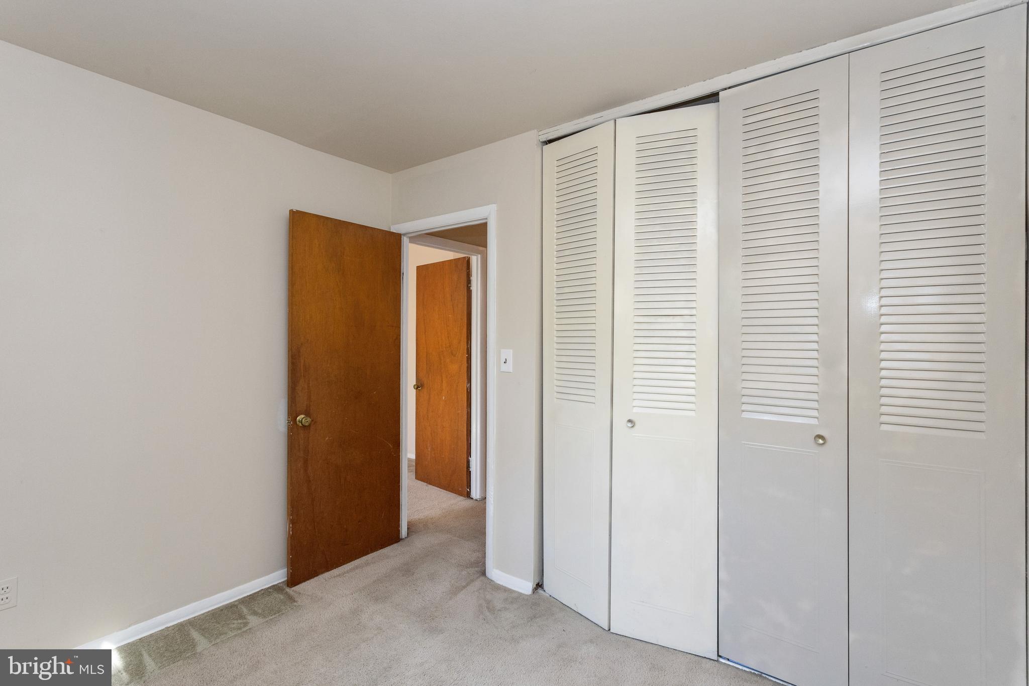 5205 Hillwell Road Baltimore, MD 21229 - Photo 19 of 39 Gallery Image 19