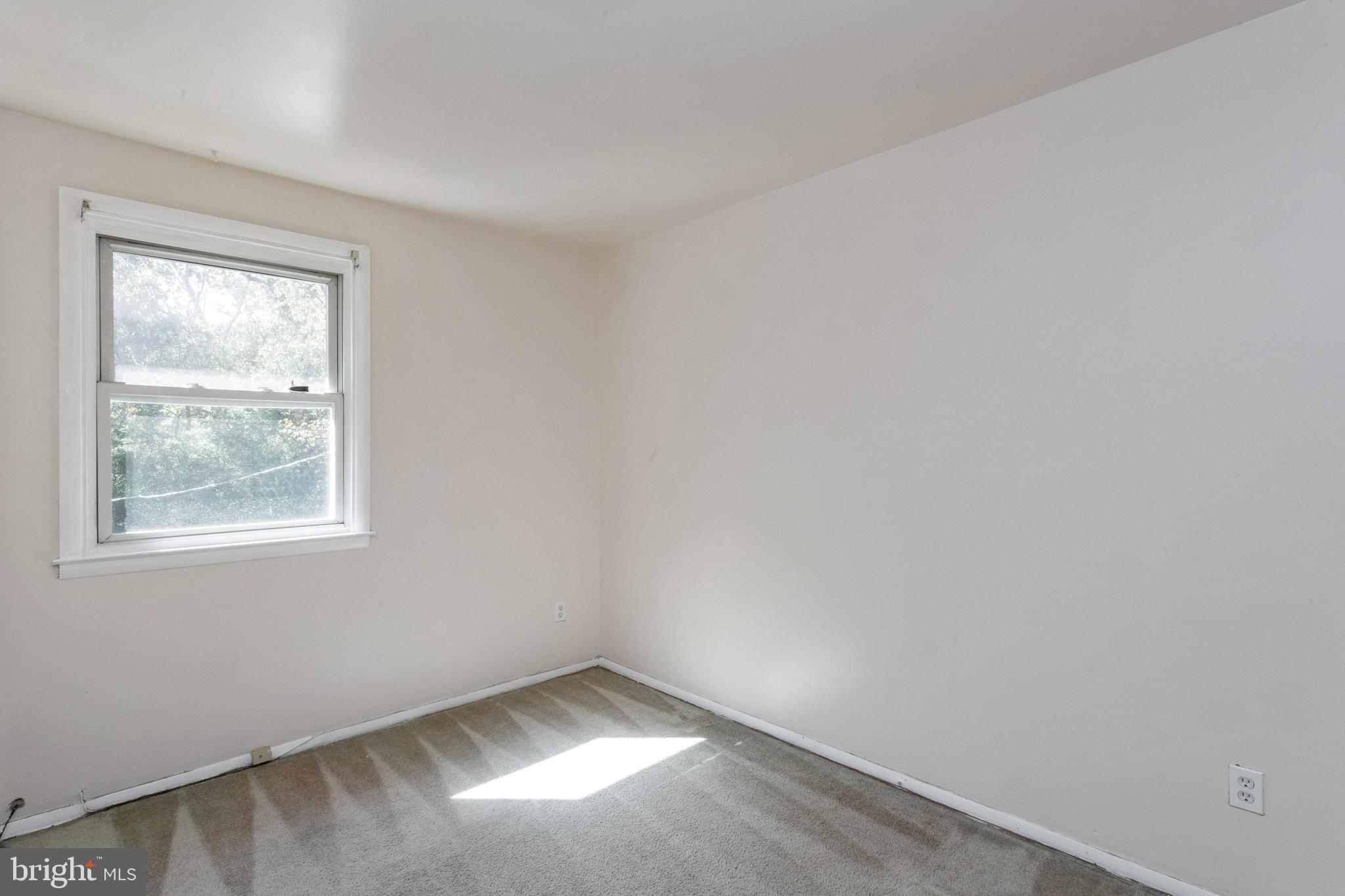5205 Hillwell Road Baltimore, MD 21229 - Photo 20 of 39 Gallery Image 20