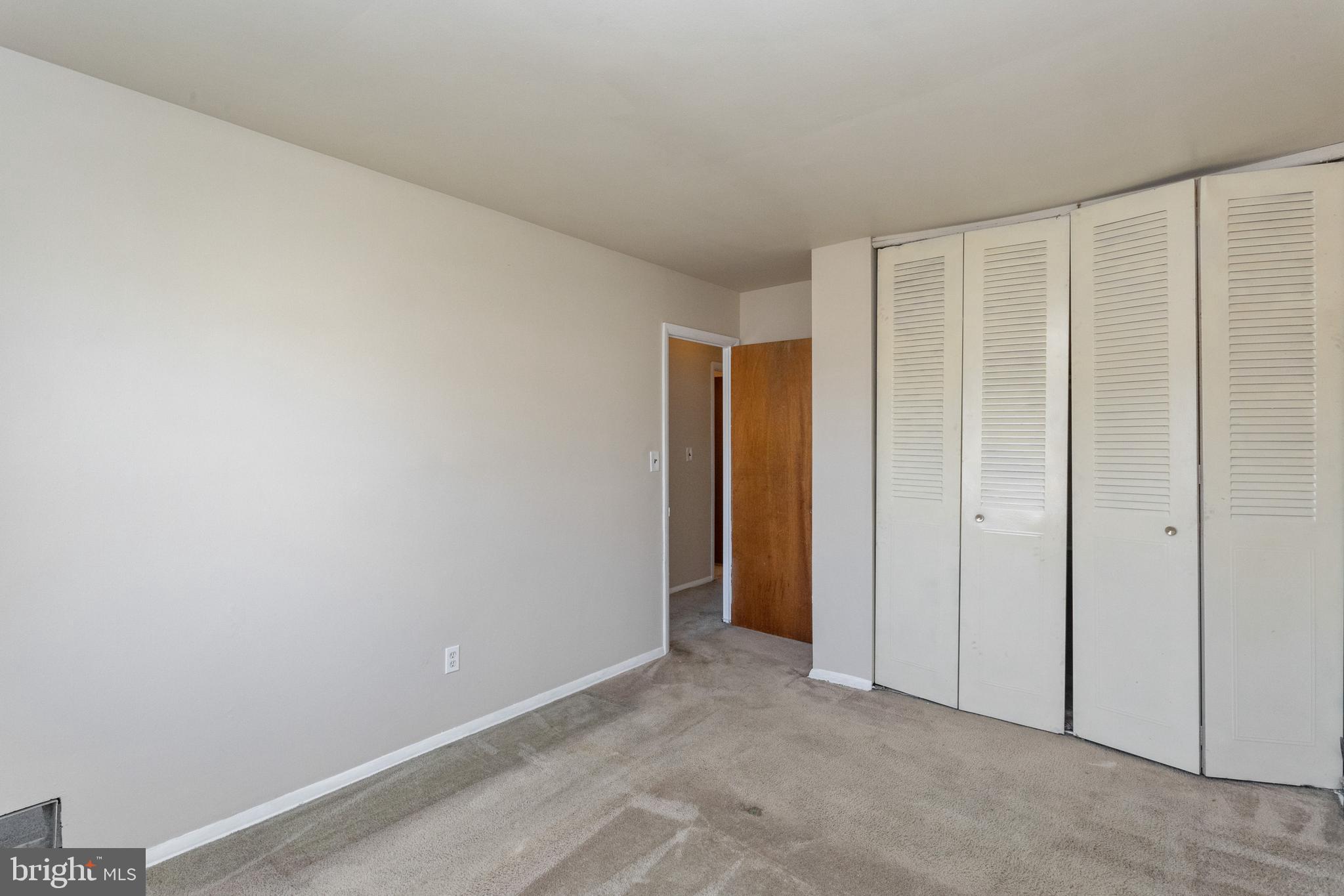 5205 Hillwell Road Baltimore, MD 21229 - Photo 22 of 39 Gallery Image 22