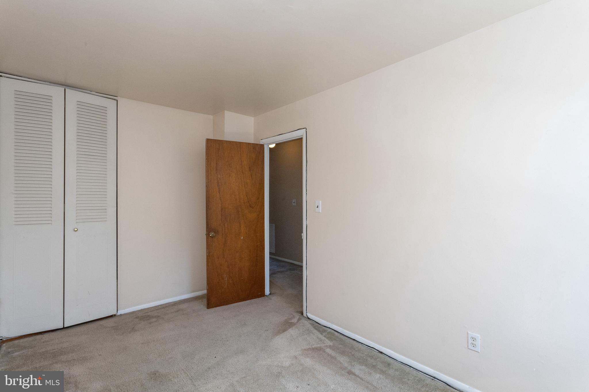 5205 Hillwell Road Baltimore, MD 21229 - Photo 24 of 39 Gallery Image 24