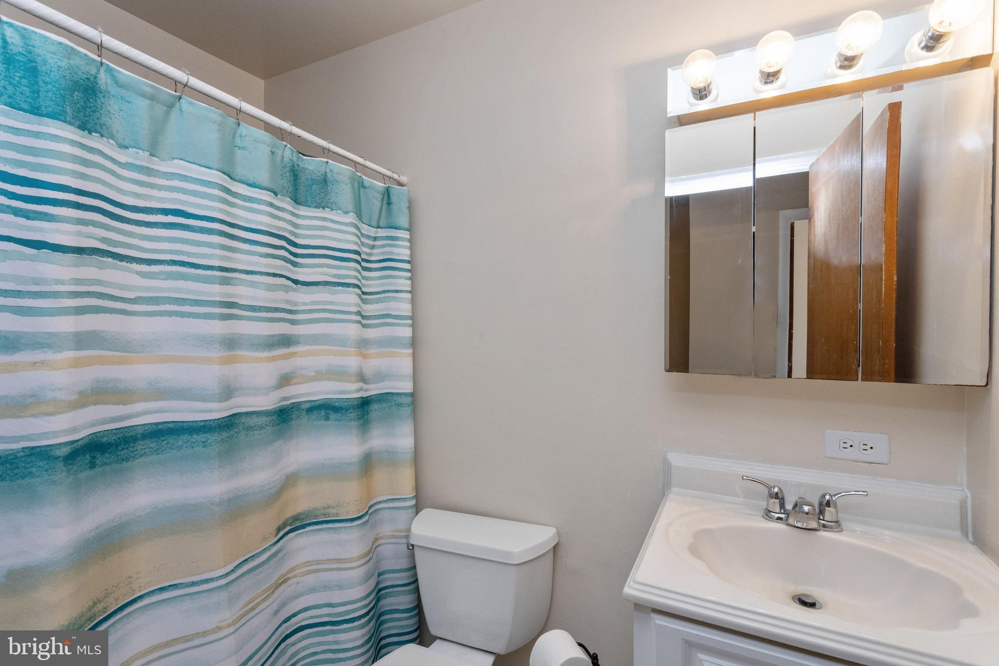 5205 Hillwell Road Baltimore, MD 21229 - Photo 26 of 39 Gallery Image 26